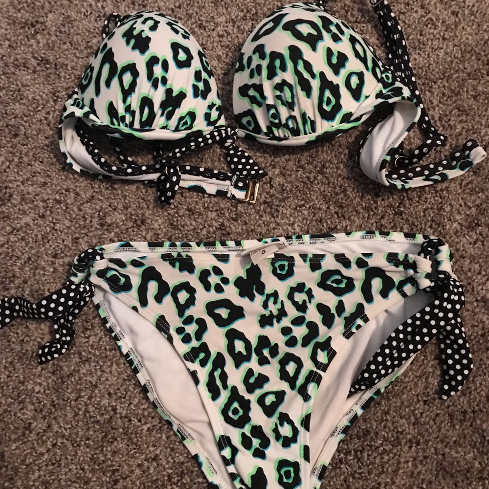 Padded bikini set